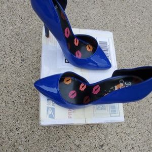 Barely used by me adorable Juicy Couture heels